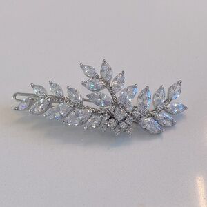 NWOT Bridal Hair Clip